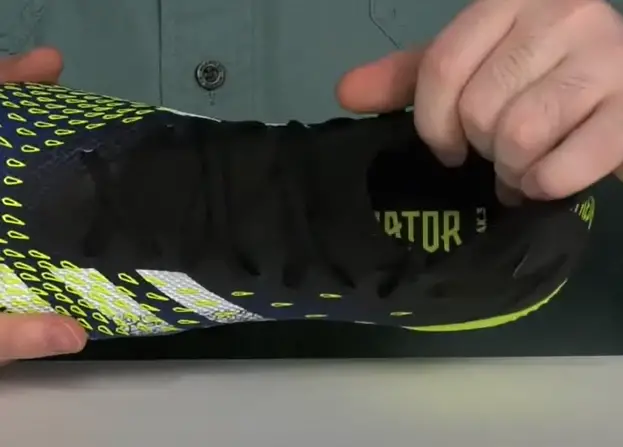 Adidas-Predator-Freak-3-Firm-Ground-laces-closer-look