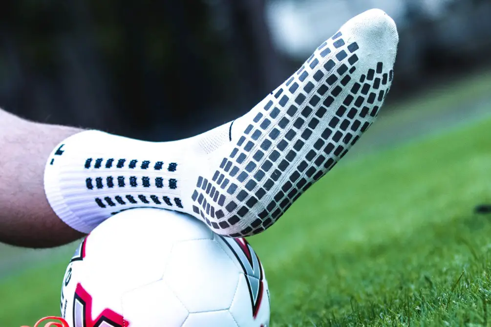 Cut soccer socks & their purpose: truly guide with FAQs here